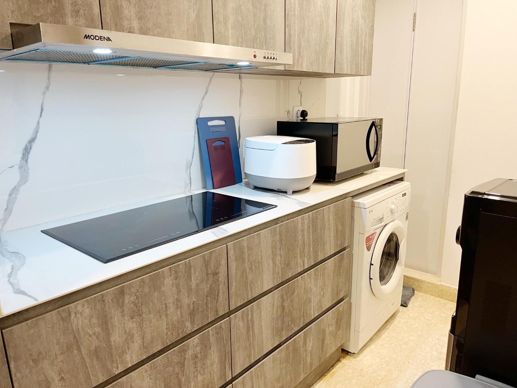 ג'קרטה Gold Coast Pik Sea View Apartments By Longesuites חדר תמונה