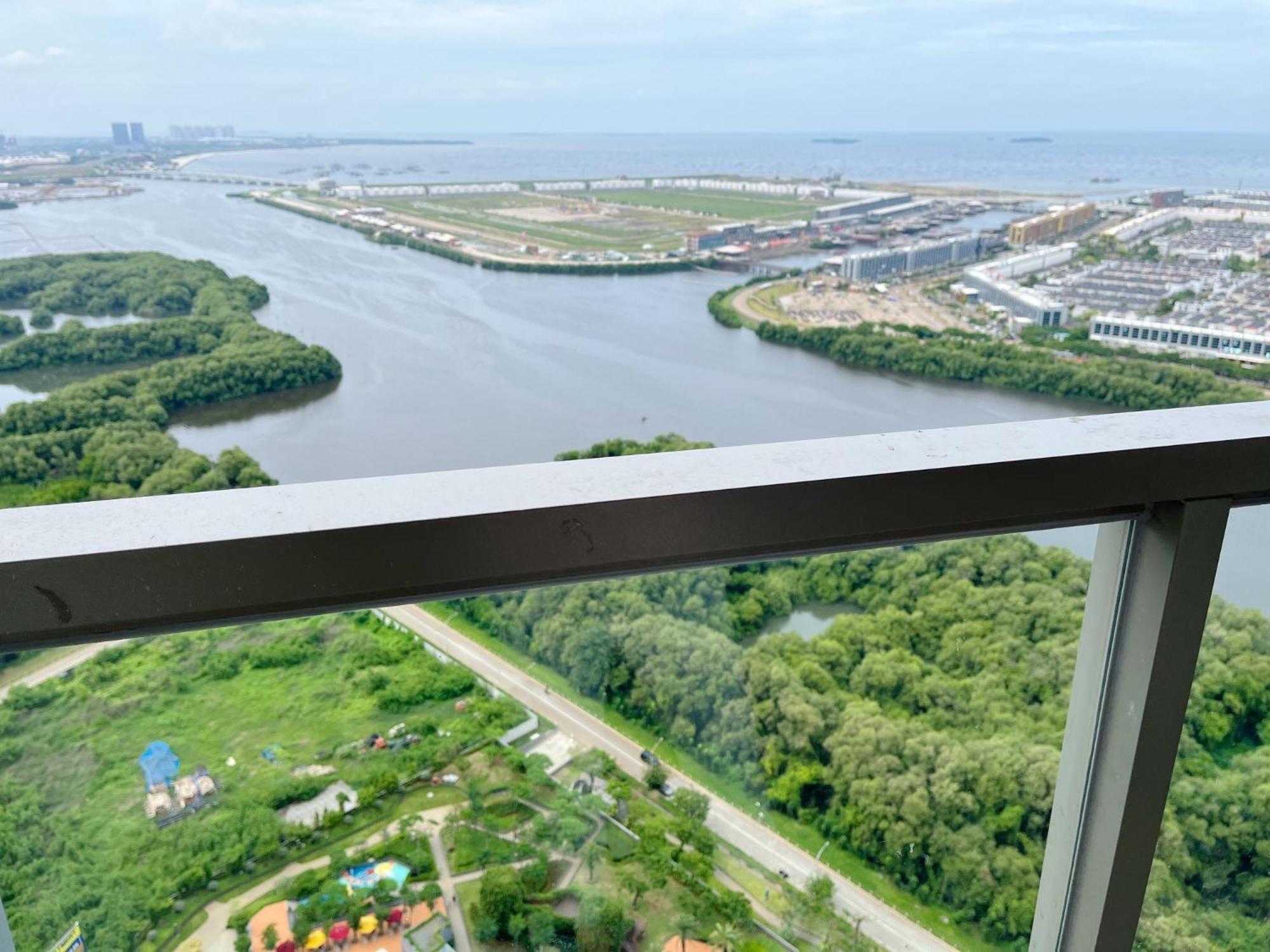ג'קרטה Gold Coast Pik Sea View Apartments By Longesuites חדר תמונה