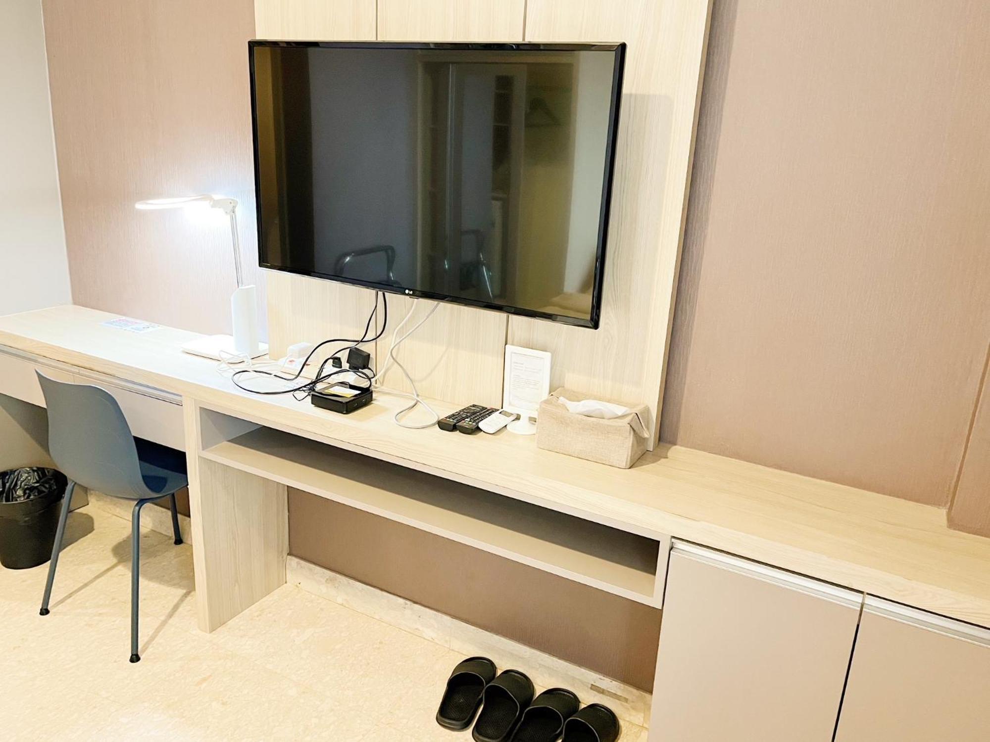 ג'קרטה Gold Coast Pik Sea View Apartments By Longesuites חדר תמונה